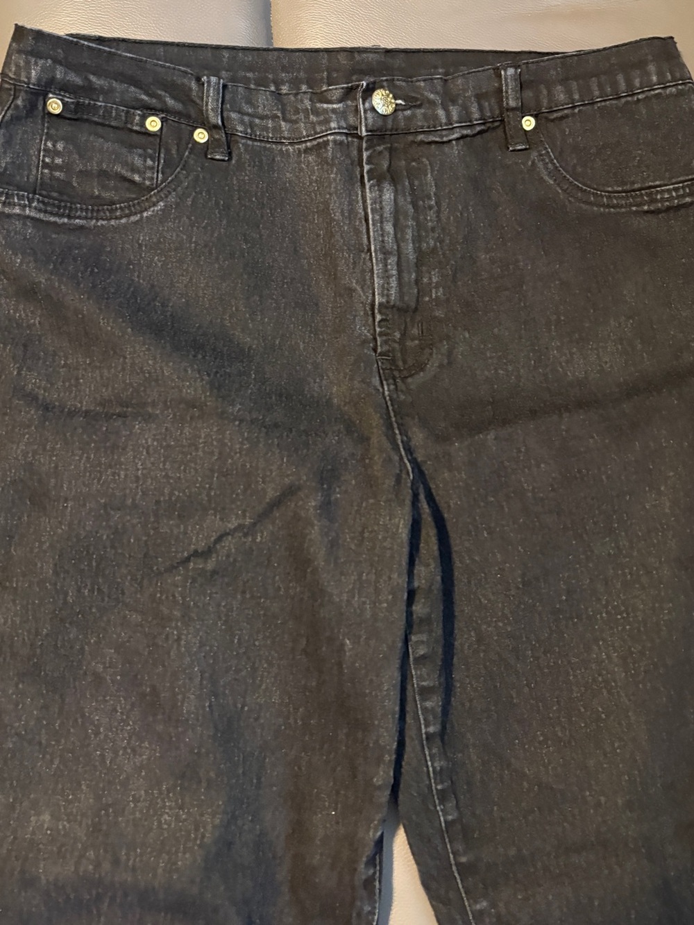 DG2 by Diane Gilman Black Cropped Jeggings with Branded Waist Label